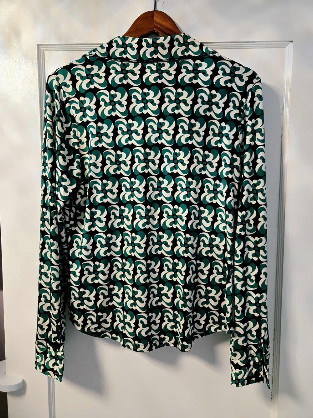 Philosophy Green & White Retro Geometric Button-Down Shirt - Picture 2 of 6